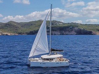 Lagoon 39
