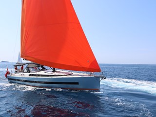 2018 Beneteau Oceanis Yacht 62