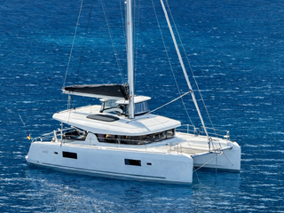 2023 Lagoon 42 Owner Version
